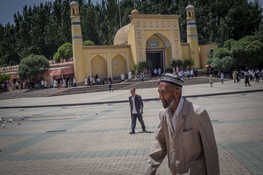 الصين تغري مسلمي الإيغور للزواج من باقي الأعراق.. ما الهدف؟