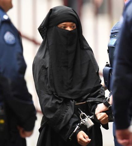 أستراليا: الحكم على بنغلادشية 42 عاماً لتنفيذها عملاً إرهابياً في ملبورن (صور)