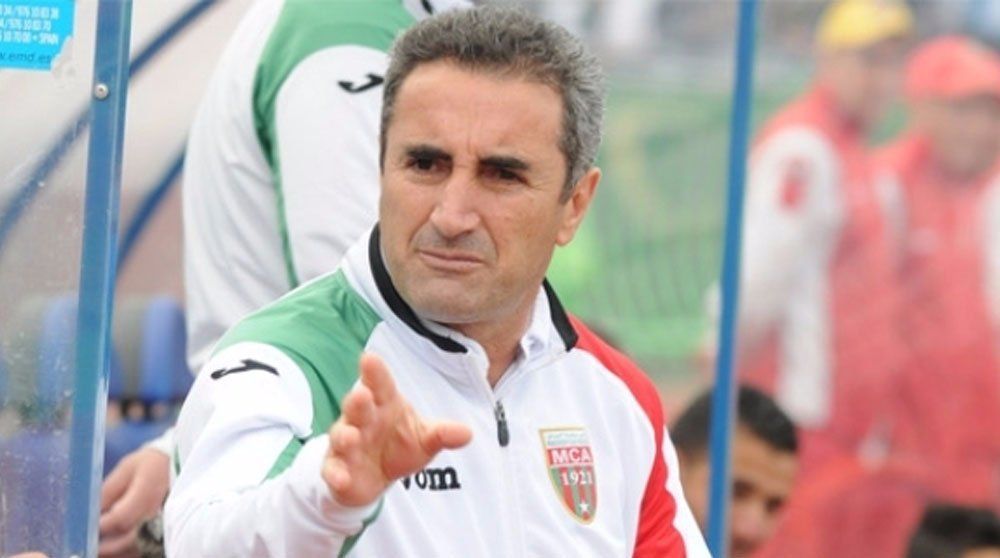 بينهم أبو تريكة.. تعرفوا إلى أبرز نجوم بطولة كأس أمم أفريقيا على مدار التاريخ (صور) 2 جمال مناد - twitter - @dz_space