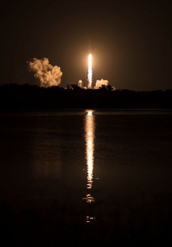 CAPE CANAVERAL, FL - JUNE 25: In this handout image provided by NASA, A SpaceX Falcon Heavy rocket carrying 24 satellites as part of the Department of Defense's Space Test Program-2 (STP-2) mission launches from Launch Complex 39A, Tuesday, June 25, 2019 at NASA's Kennedy Space Center in Florida. Four NASA technology and science payloads which will study non-toxic spacecraft fuel, deep space navigation, "bubbles" in the electrically-charged layers of Earth's upper atmosphere, and radiation protection for satellites are among the two dozen satellites that will be put into orbit. (Photo by Joel Kowsky/NASA via Getty Images)
