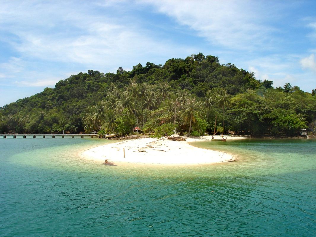 هل تحلم بزيارة ”جزر المالديف“؟ هذه هي فرصتك لزيارتها مجاناً (فيديو +صور)