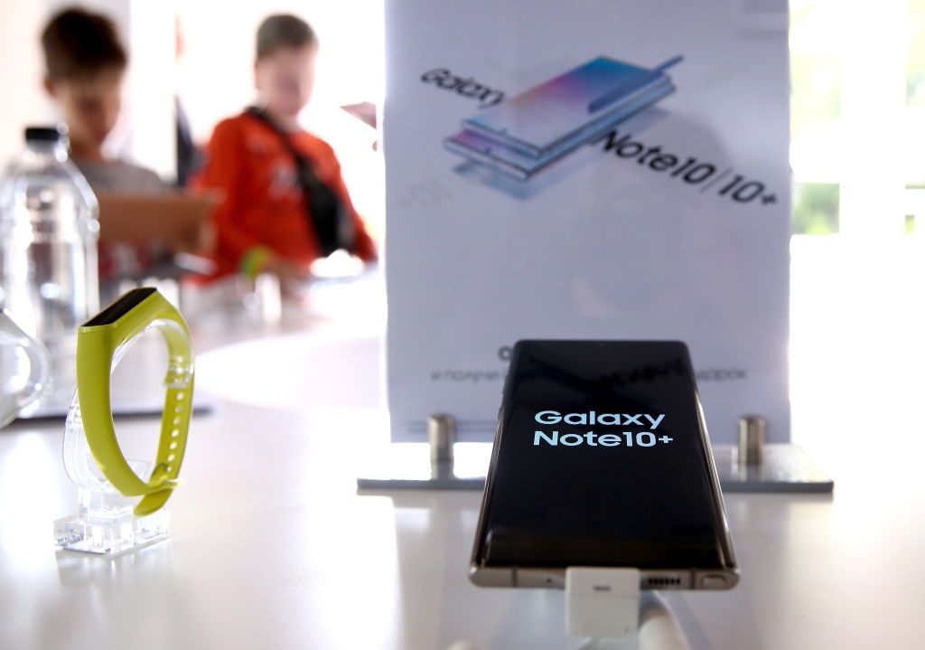 MOSCOW, RUSSIA  AUGUST 8, 2019: Unveiling a Samsung Galaxy Note 10 Plus smartphone with a 6.8-inch screen and an upgraded S-Pen stylus, at Moscow's Gorky Park. Valery Sharifulin/TASS (Photo by Valery SharifulinTASS via Getty Images)