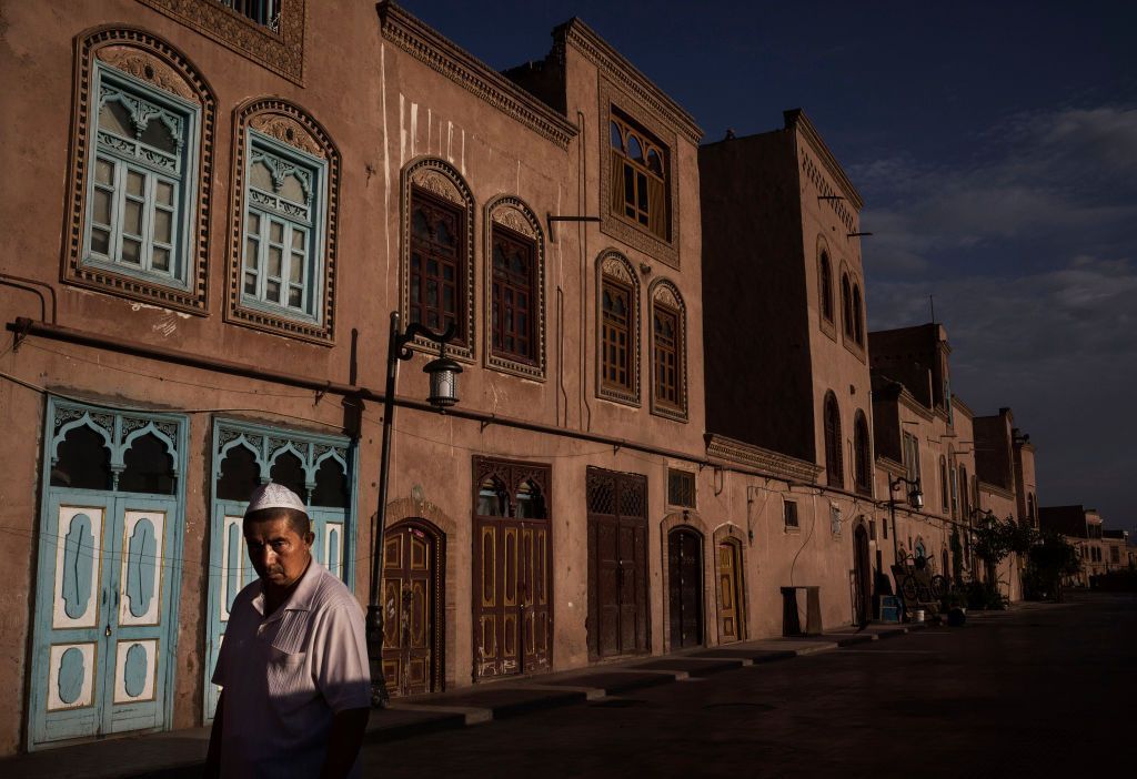 الكشف عن مئات معسكرات الإعتقال الإضافية للإيغور في الصين