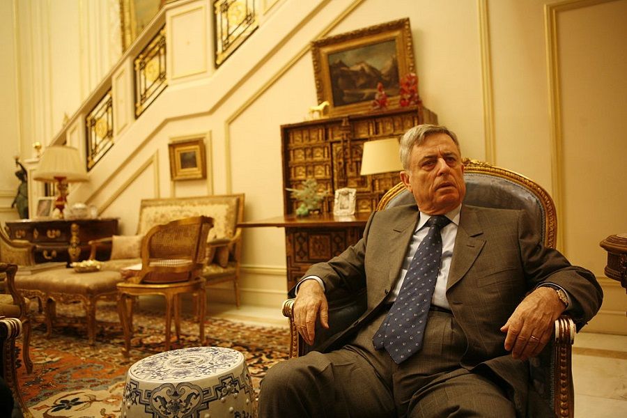 بالصور.. ماذا تعرف عن عبد الحليم خدام ؟