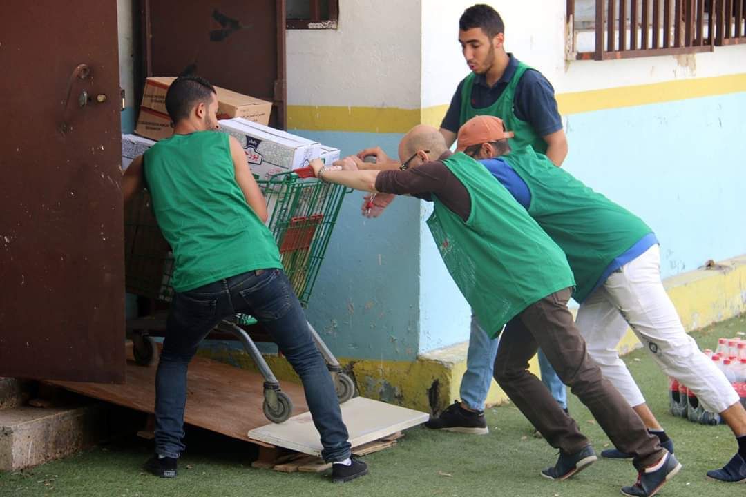 "بنك الطعام الجزائري".. مبادرة لتموين المحتاجين والمتضررين من كورونا في رمضان 3 "بنك الطعام الجزائري".. مبادرة لتموين المحتاجين والمتضررين من كورونا في رمضان