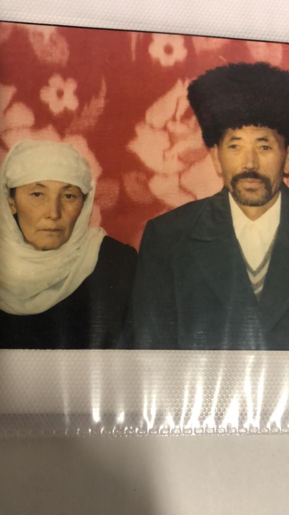 ناشط إيغوري: الصين تتعمد قطع صلة الرحم بين الإيغوريين