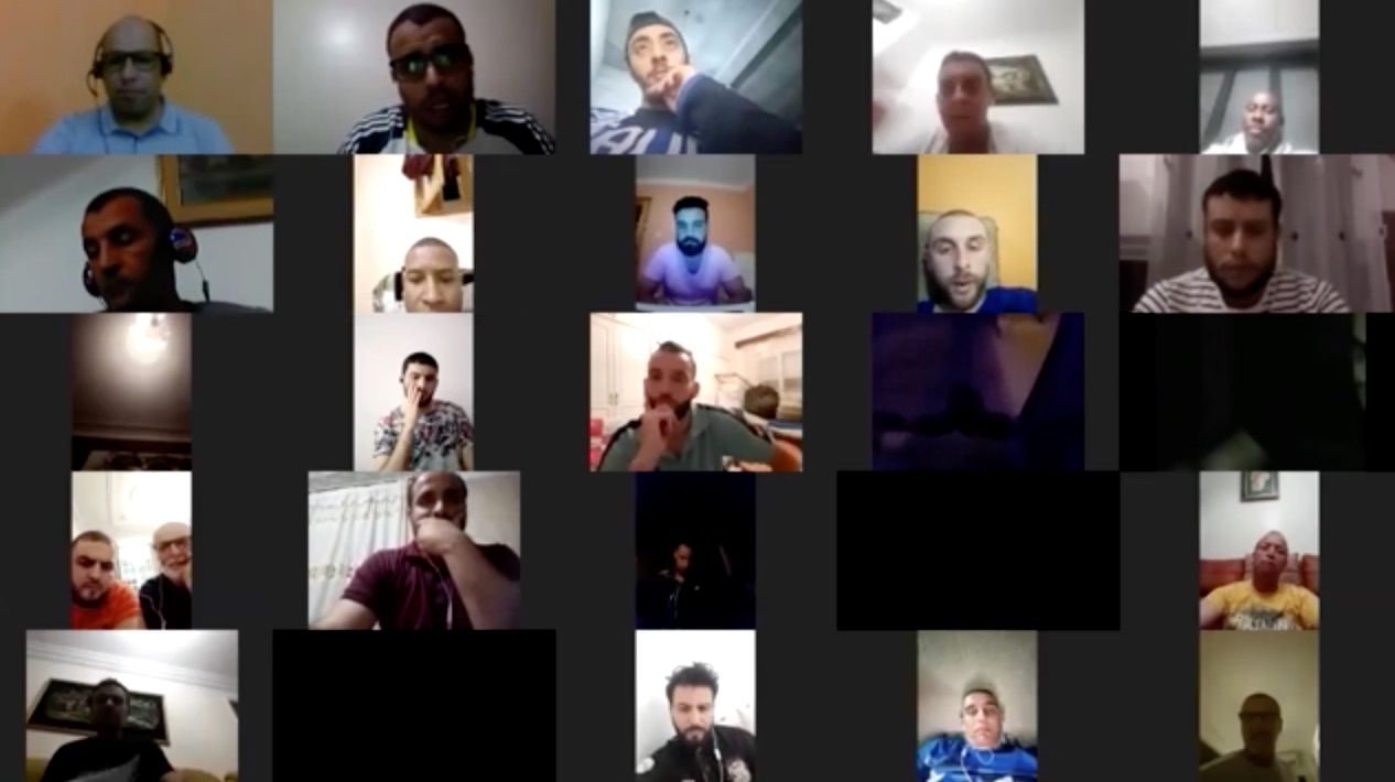 بسبب كورونا.. كرة القدم عبر "ZOOM" في الجزائر