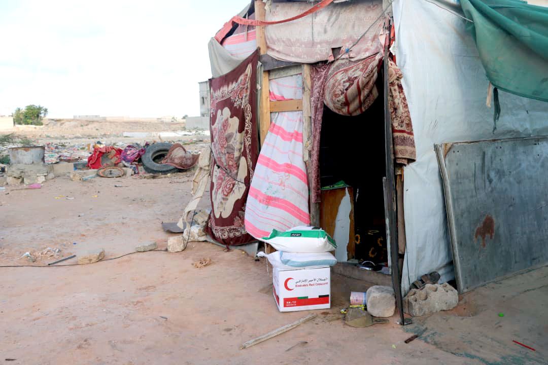 بالصور والفيديو.. 100 ألف مستفيد من حملة "إفطار صائم" الإماراتية بـ4 محافظات يمنية 1 بالصور والفيديو.. 100 ألف مستفيد من حملة "إفطار صائم" الإماراتية بـ4 محافظات يمنية