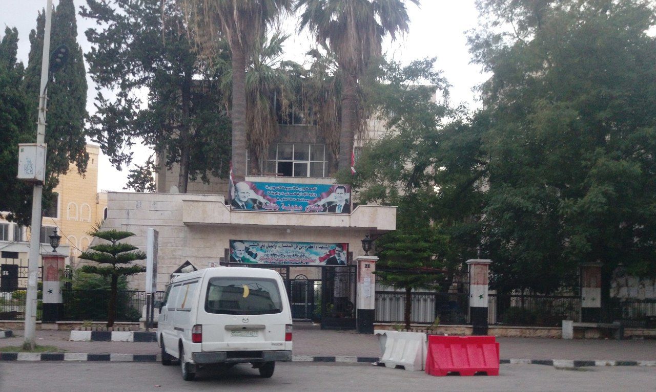 النظام السوري يستملك الأراضي والمنازل في اللاذقية بأسعار بخسة ويفرض التهجير القسري