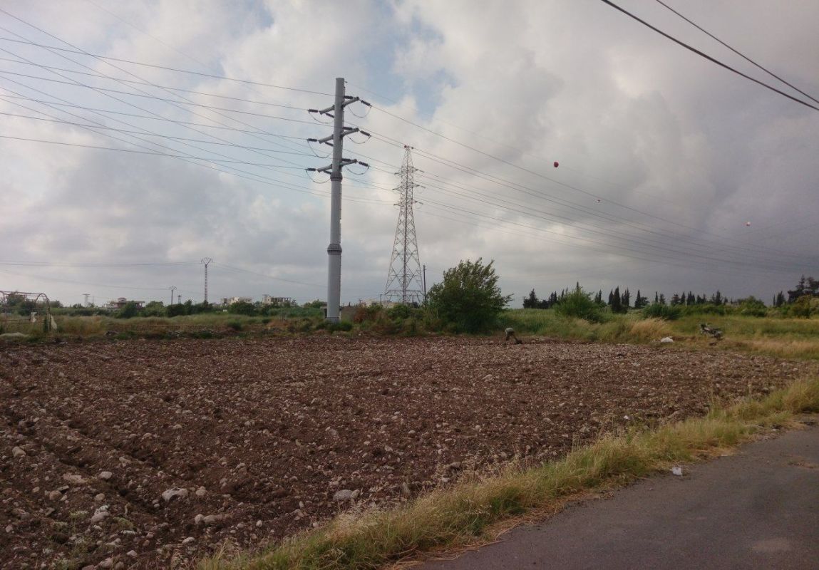 النظام السوري يستملك الأراضي والمنازل في اللاذقية بأسعار بخسة ويفرض التهجير القسري