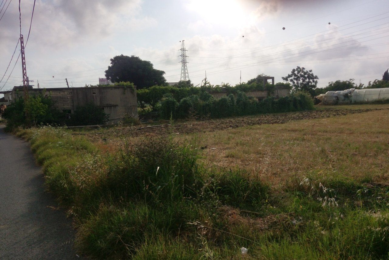 النظام السوري يستملك الأراضي والمنازل في اللاذقية بأسعار بخسة ويفرض التهجير القسري