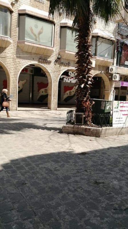 محال دمشق مغلقة وبرسم الاستثمار ومخابرات النظام السوري تنتشر خوفا من تجدد المظاهرات