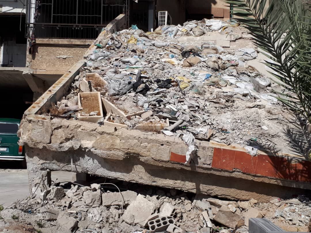 لاجئة من مخيم اليرموك في دمشق تعود لمنزلها فتجده مقر تعذيب لـ"داعش"