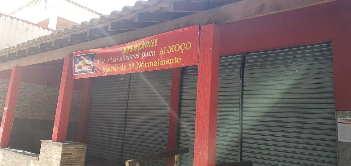 لافتات "تجاوزنا الحد" تنتشر في حي ألاميدا بالبرازيل والسبب كورونا