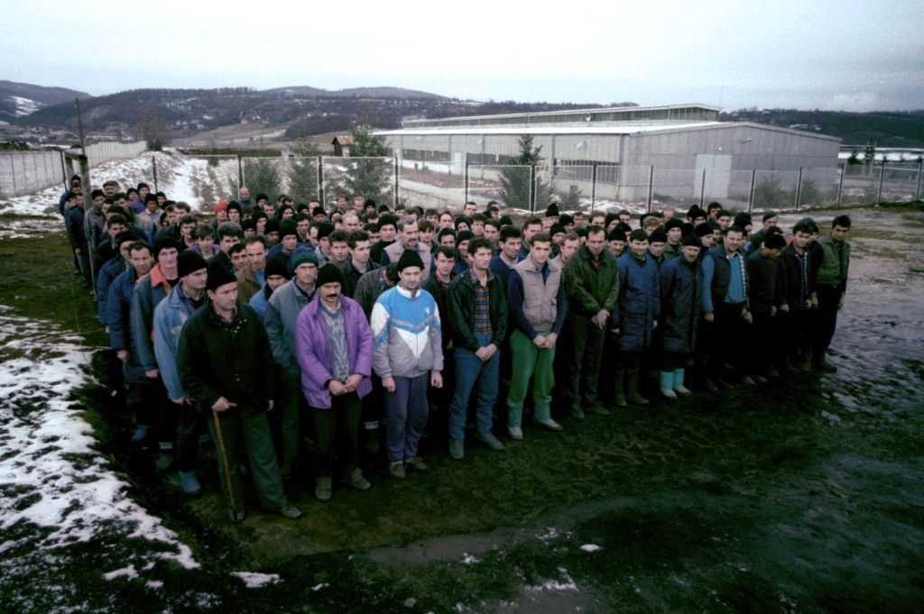 بالصور..البوسنة تحيي الذكرى الـ 25 لمذبحة سربرنيتشا عام 1995