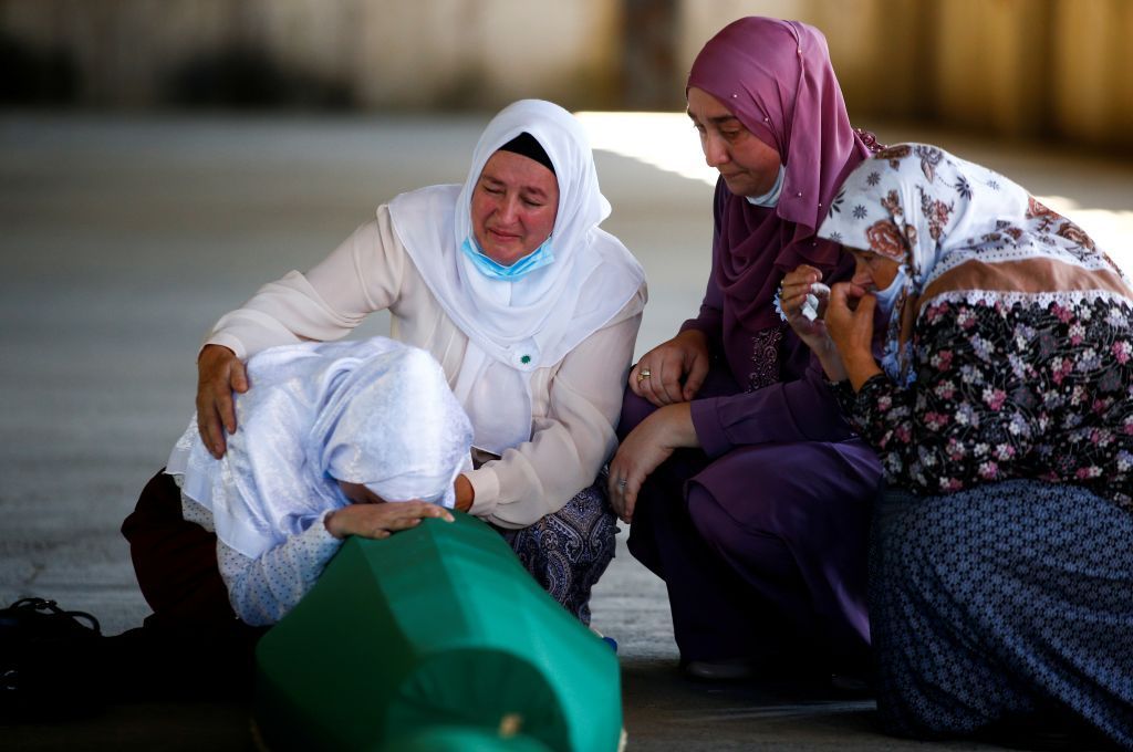 ربع قرن على مجزرة سربرينتشا.. جرح مفتوح في جسد مسلمي البوسنة 6 ربع قرن على مجزرة سربرينتشا.. جرح مفتوح في جسد مسلمي البوسنة