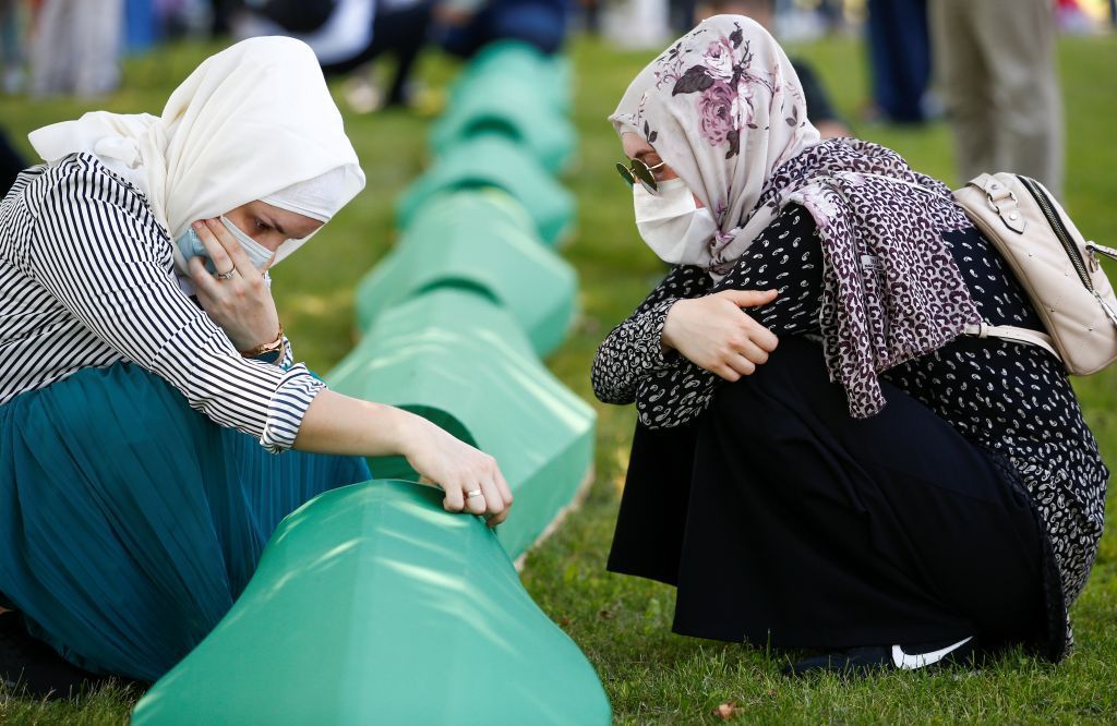 ربع قرن على مجزرة سربرينتشا.. جرح مفتوح في جسد مسلمي البوسنة 2 ربع قرن على مجزرة سربرينتشا.. جرح مفتوح في جسد مسلمي البوسنة