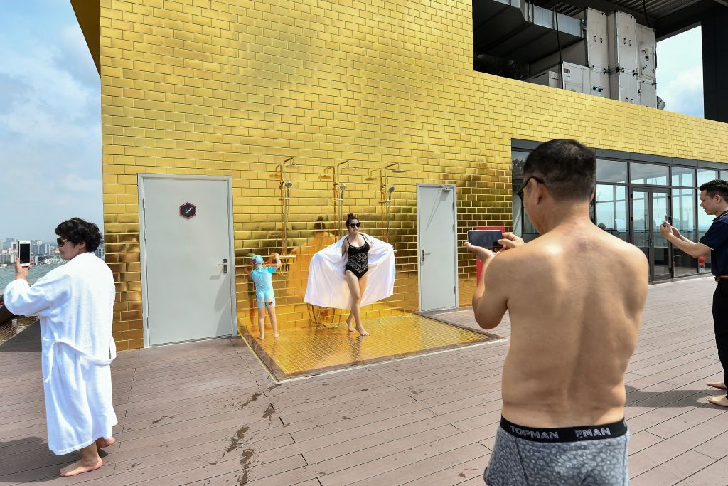 بالصور: افتتاح فندق فخم فى فيتنام مطلى بالذهب عيار 24