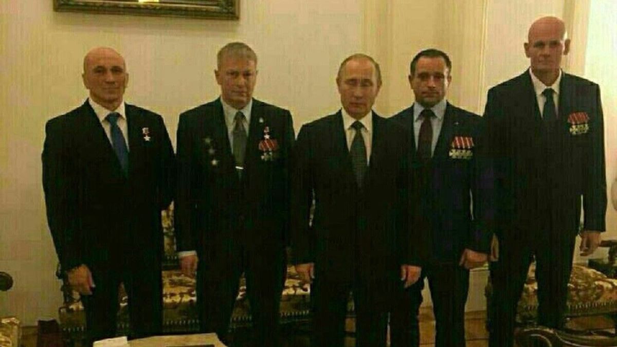 بداية النهاية لطباخ بوتين.. كشف هيكلية الجيش الروسي الخفي الذي تديره الدولة