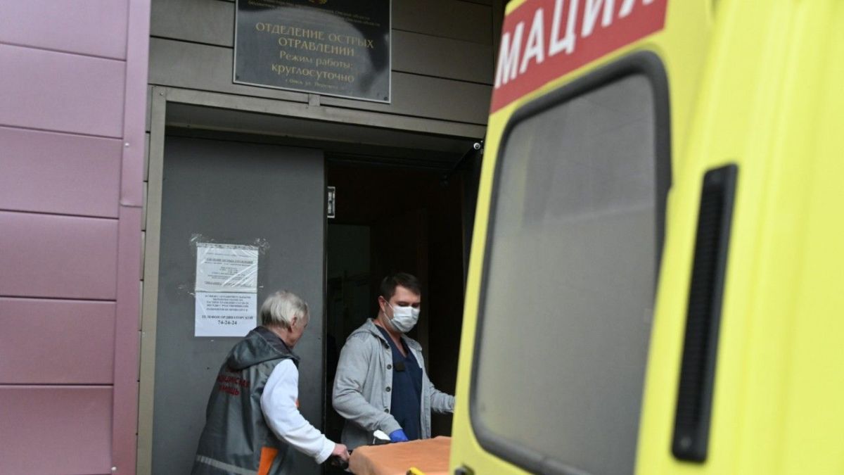 بالصور | قصة المعارض الروسي أليكسي نافالني وكوب الشاي المسموم