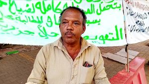 15 يوماً على الاعتصام المفتوح ومتضررو حرب الخليج في الخرطوم لا يزالون بانتظار من يرفق بحالهم