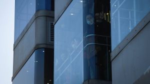 المصعد الشاهق في الهواء الطلق يرفع السياح فوق منحدر "أفاتار" في الصين 2 المصعد الشاهق في الهواء الطلق يرفع السياح فوق منحدر "أفاتار" في الصين