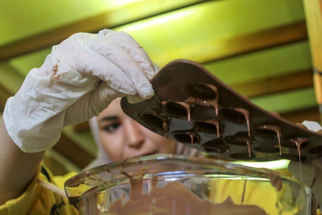 نور سنبل صانعة شوكولا / رويتزر 