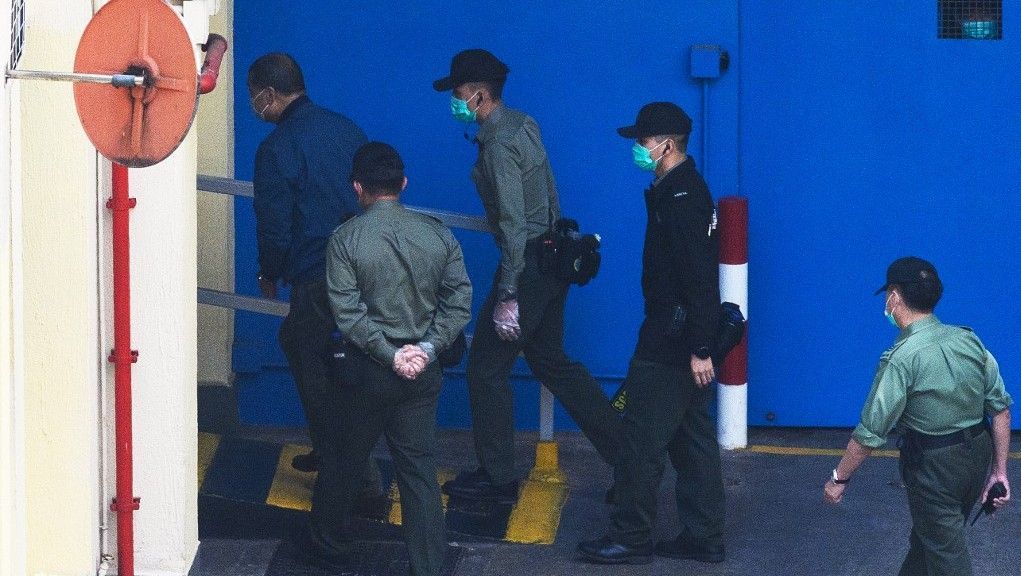 قطب الأعمال جيمي لاي يواجه الحجز الاحتياطي في هونغ كونغ 4 قطب الأعمال جيمي لاي يواجه الحجز الاحتياطي في هونغ كونغ