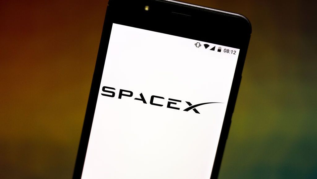 مع تراجع العمل في قطاع صناعة الطائرات.. مصنعو الطيران يلاحقون شركات الفضاء