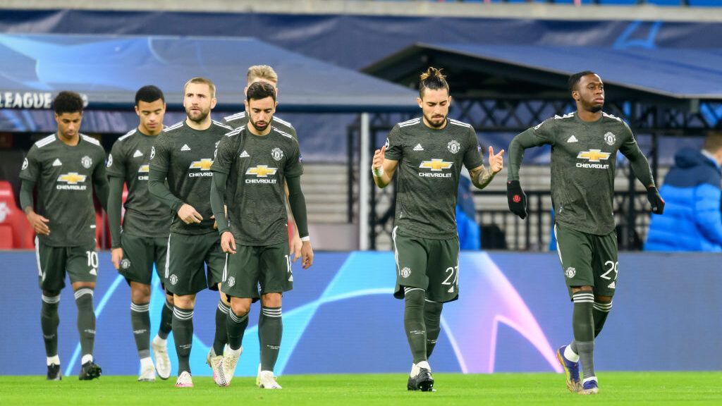 لاعبو مانشستر يونايتد أثناء مواجهة لايبزيغ