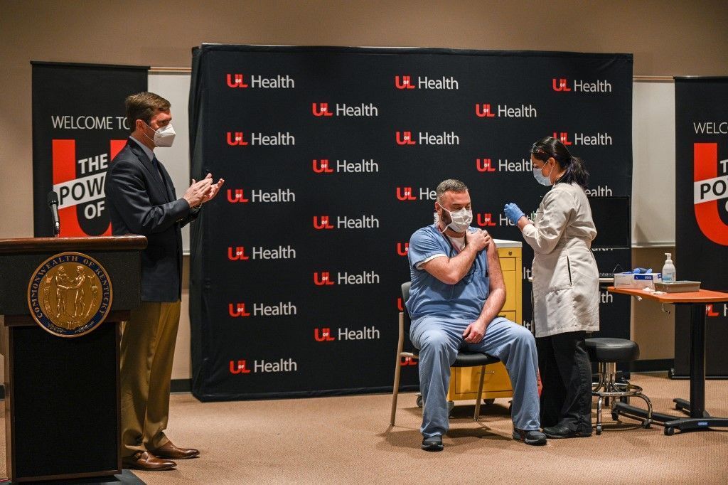 لقاح فايزر - بايونتيك.. الولايات المتحدة تباشر إعطاء الجرعات لمكافحة كورونا