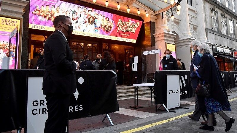 حانات ومطاعم لندن تغلق للمرة الثالثة مع تسارع وتيرة كوفيد-19