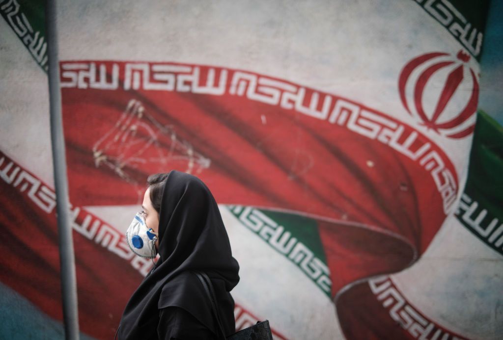 إيران تطلق سراح ”زومبي أنجلينا جولي“ بعد ضغط الناشطين