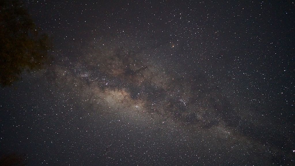 صحراء القوع.. مكان مثالي لمراقبة النجوم عن قرب