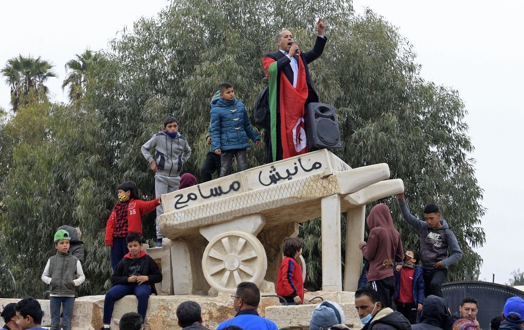 في الذكرى الـ10 لـ" الثورة التونسية".. أهالي سيدي بوزيد يطالبون بثورة جديدة