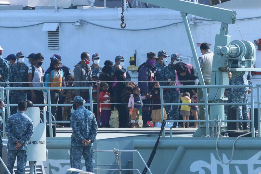 الروهينغا نُقلوا قسراً إليها.. معطيات بارزة عن جزيرة ”اللاعودة“ المهددة بالفيضانات