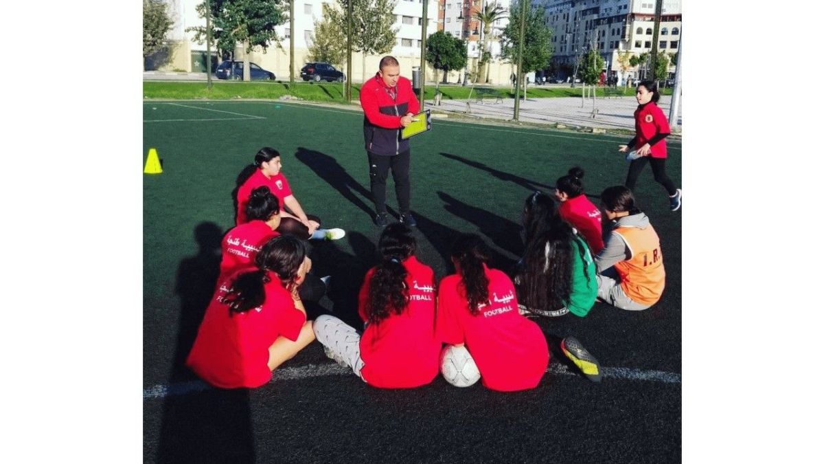 تأسيس أول فريق فتيات لكرة القدم بمقاطعة السواني نهوضاً بكرة القدم النسوية