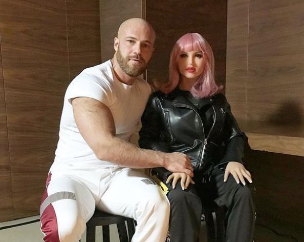 دُمية يوري تولوشكو تتعرض لحادث مأساوي.. والأخير حزين!