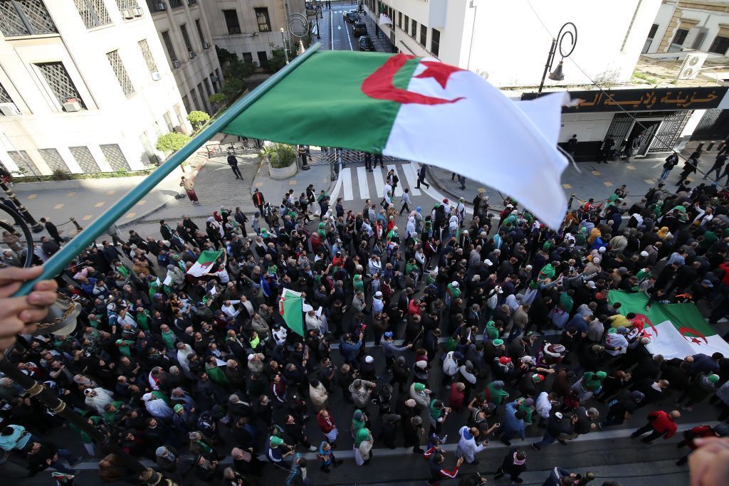 تفاصيل عديدة عن ”البنت الخفية“ لعبد العزيز بوتفليقة.. من هي ”مدام مايا“؟ 2 تفاصيل عديدة عن ”البنت الخفية“ لعبد العزيز بوتفليقة.. من هي ”مدام مايا“؟