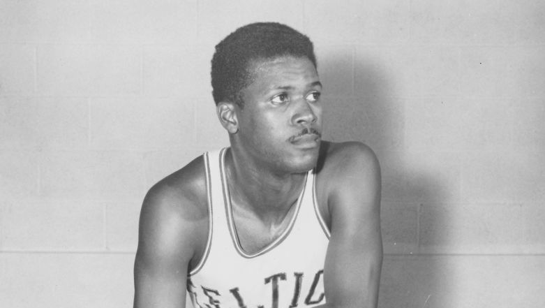 الموت يغيب كيه سي جونز.. أسطورة كرة السلّة الأمريكي الذي دخل تاريخ دوري المحترفين