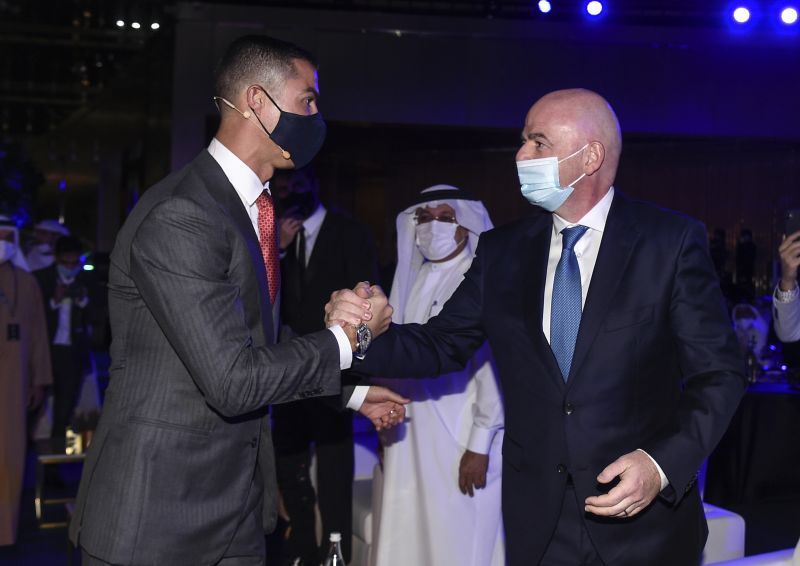 9 جوائز في "دبي غلوب سوكر" لأبطال الساحرة المستديرة.. رونالدو في الصدارة