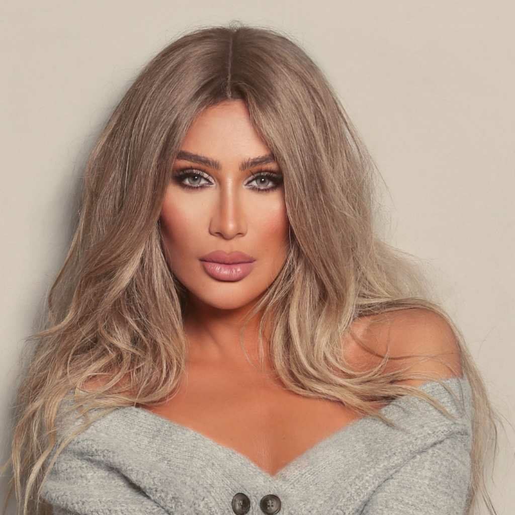 ”تويتر“ يشتعل.. مايا دياب تُحدِثُ ضجة في لبنان بعد تشكيكها بلقاح ”كورونا“