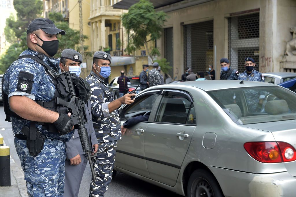 مسؤول لبناني لـ”أخبار الآن“: أكثر من مليون إصابة بـ”كورونا“ في لبنان والبلاد أمام مرحلة خطيرة