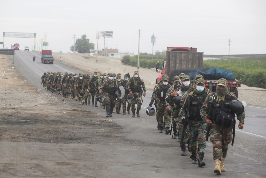 الحكومة البيروفية تسعى إلى تهدئة غضب العمال الزراعيين
