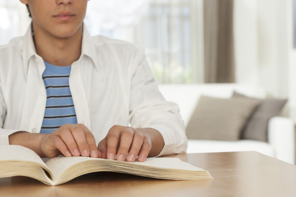 في اليوم العالمي لــ "لغة بريل" .. ما مصير مليار مكفوف في زمن كورونا؟ 1 في اليوم العالمي لــ "لغة بريل" .. ما مصير مليار مكفوف في زمن كورونا؟