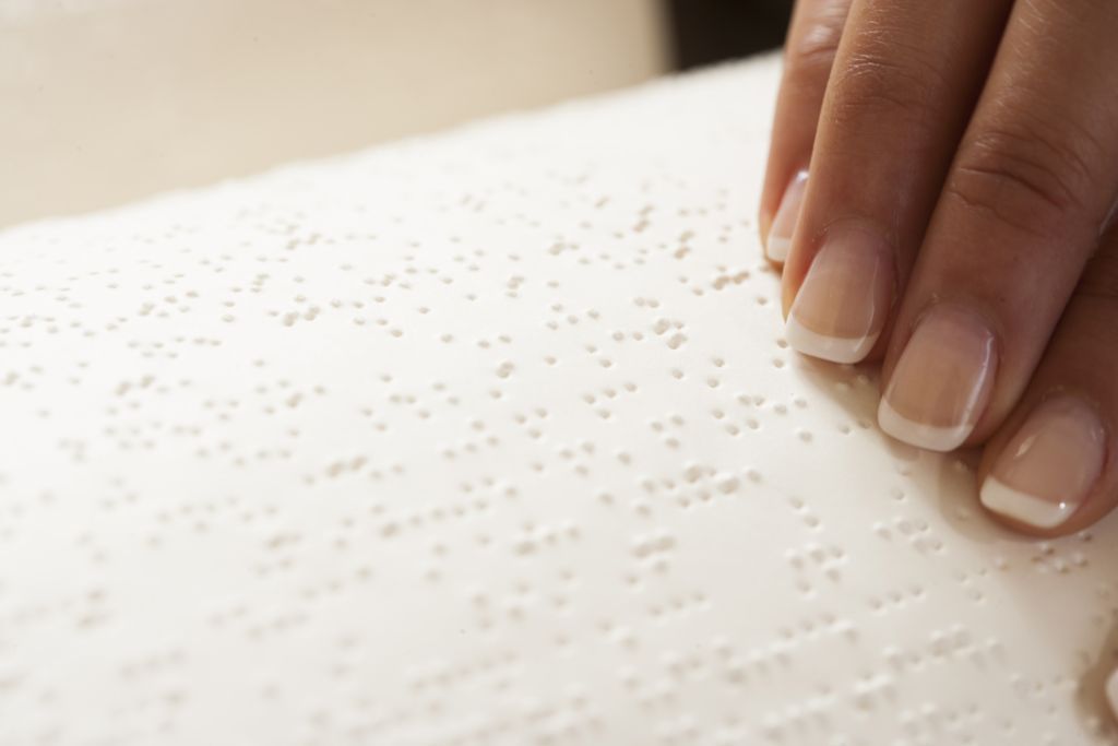 في اليوم العالمي لــ "لغة بريل" .. ما مصير مليار مكفوف في زمن كورونا؟ 2 في اليوم العالمي لــ "لغة بريل" .. ما مصير مليار مكفوف في زمن كورونا؟