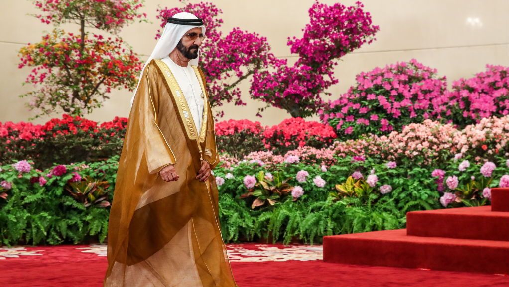 على خطى التألق والريادة تسيرُ مدينة دبي نحو العالمية، وذلك في رحاب دولة الإمارات العربيّة المتحدة التي دخلت التاريخ بتميّزها وانفتاحها وتقدّمها المستمر والدائم. وتحت قيادة الشيخ محمد بن راشد آل مكتوم، نائب رئيس الدولة رئيس مجلس الوزراء حاكم دبي، فإنّ دبي تتقدّم دائماً، وهو الذي طبع بصماته في السجلات التاريخية من خلال إنجازات ونجاحات لا تعدّ ولا تحصى ولا تختصرها سطور. 