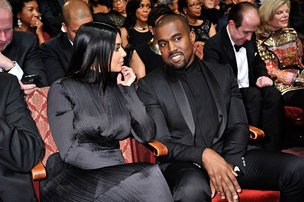 طلاق كيم كارداشيان وكانييه ويست بعد زواج 6 سنوات.. رحلة في درب الذكريات 7 طلاق كيم كارداشيان وكانييه ويست بعد زواج 6 سنوات.. رحلة في درب الذكريات