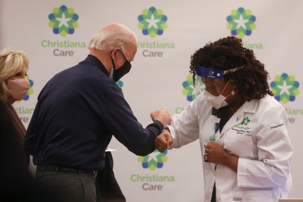 بايدن سيتلقى الإثنين الجرعة الثانية من اللقاح المضاد لكوفيد-19 1 بايدن سيتلقى الإثنين الجرعة الثانية من اللقاح المضاد لكوفيد-19