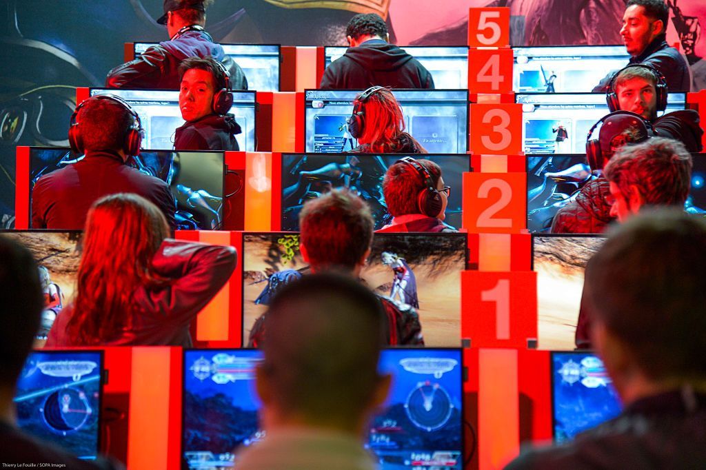 AFK gamers | كيف تصمم جهاز كومبيوتر ألعاب خاص بك بمبلغ 1000 دولار